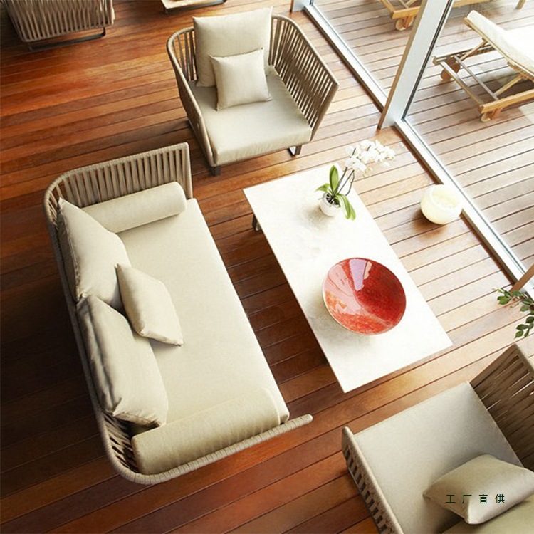 屋外ラタンソファセット 防水 3人掛け 椅子とコーヒーテーブ - Outdoor Furniture Metal Chairs のレビューと価格